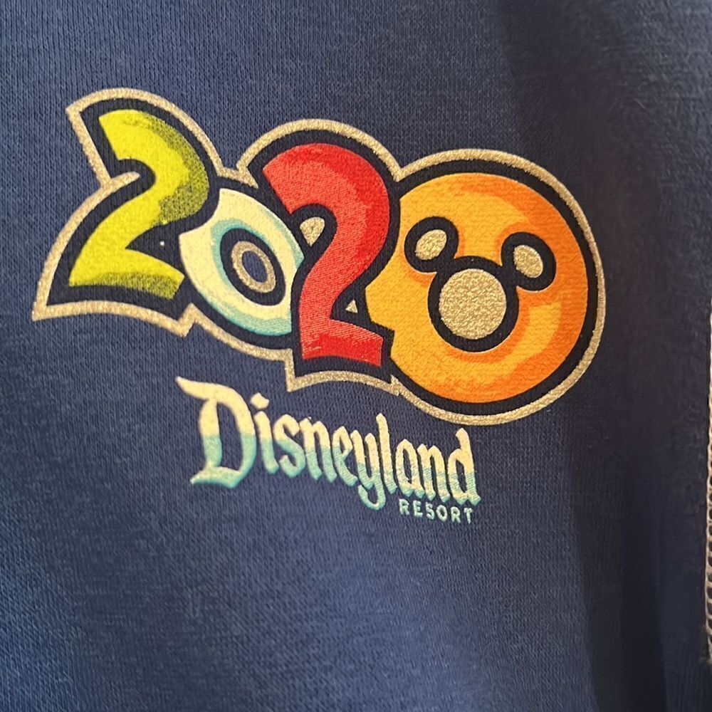 Official Disneyland Bright Blue 2020 Hoodie Sweatshirt With Kangaroo Pocket S - Picture 2 of 10